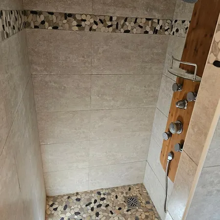 Independent Apartment, Quiet, Forest And Pool Chancelade