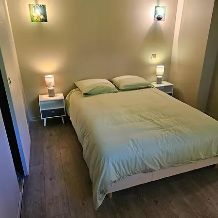 Independent Apartment, Quiet, Forest&pool * Chancelade